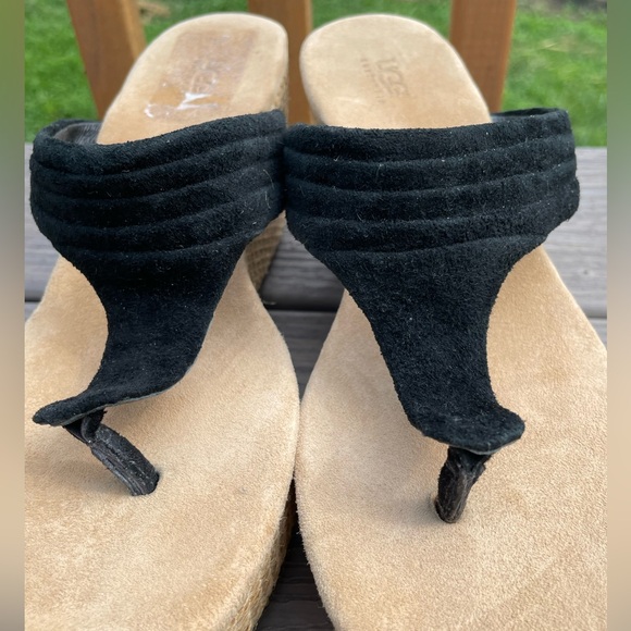 Ugg Wedges Black Suede Thong Straw Wicker Heels Size 8 - Picture 7 of 7